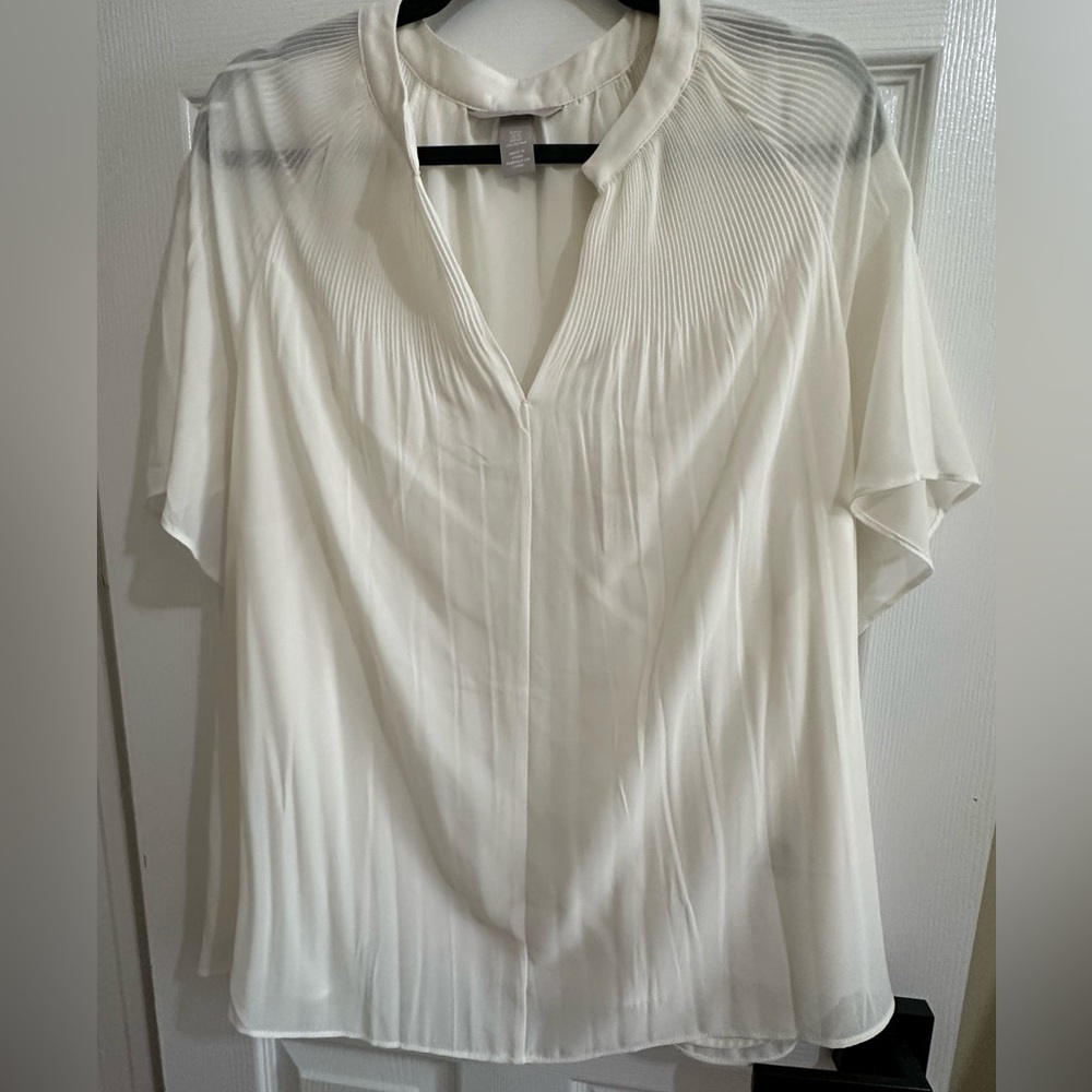 H&M cream flow-y top. NWOT